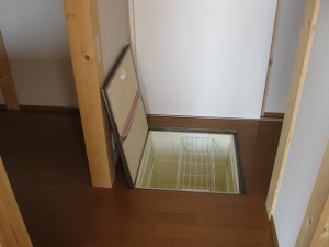坂東アンデルセン・床下収納