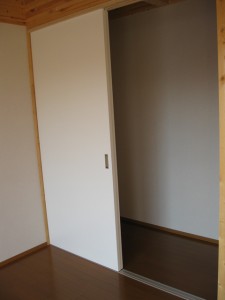 坂東アンデルセン 2F 6畳部分収納